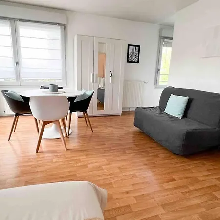 Lägenhet Appart Pointe Du Lac, Avec Balcon *metro*parking*